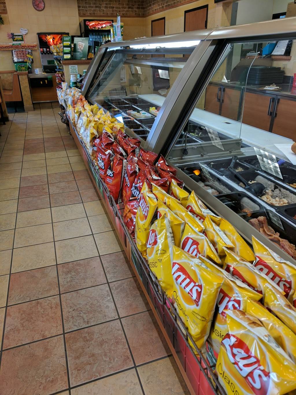 Subway | restaurant | 2790 East Thompson Boulevard Suite A Plaza, Ventura, CA 93003, USA | 8056520196 OR +1 805-652-0196