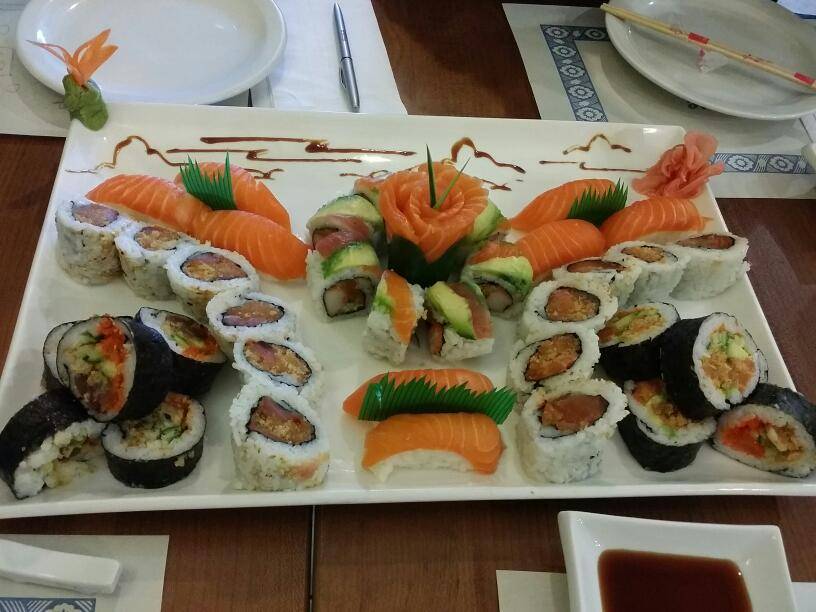 Restaurant Sumo Sushi | restaurant | 1300 Bd St Jean Baptiste, Pointe-aux-Trembles, QC H1B 4A4, Canada | 5146452888 OR +1 514-645-2888