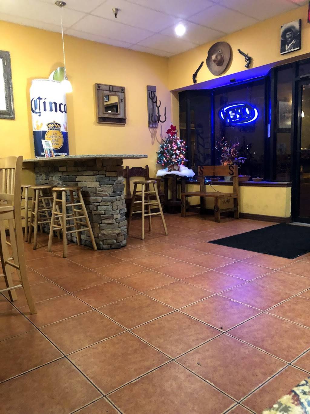 Servandos | restaurant | 14107 W Colonial Dr, Winter Garden, FL 34787, USA | 4076546866 OR +1 407-654-6866