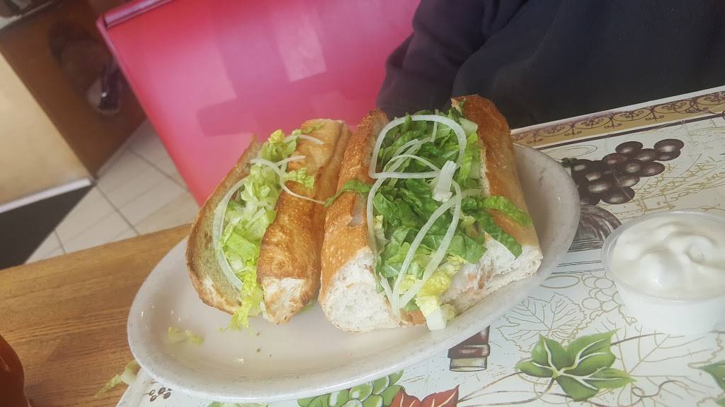 Vinnys Italian | restaurant | 14185 Beach Blvd #11, Jacksonville Beach, FL 32250, USA | 9042235400 OR +1 904-223-5400