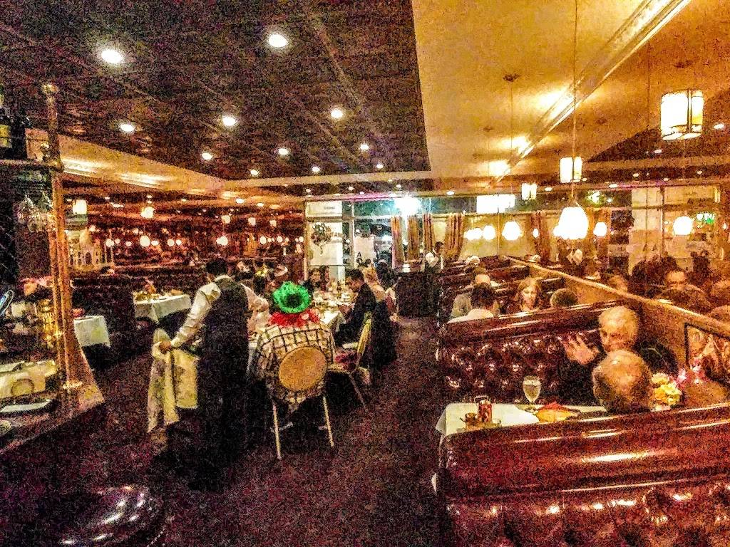 Agra Tandoori Indian Restaurant | restaurant | 19560 Ventura Blvd, Tarzana, CA 91356, USA | 8183422290 OR +1 818-342-2290