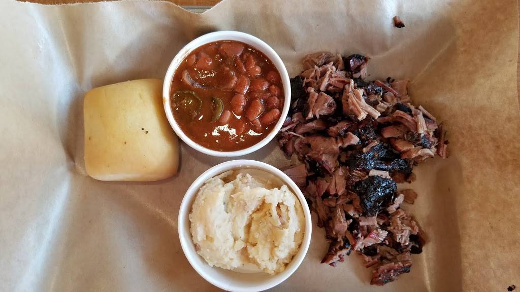 Dickeys Barbecue Pit | restaurant | 4204 W Green Acres Rd Ste 140, Rogers, AR 72758, USA | 4793724626 OR +1 479-372-4626