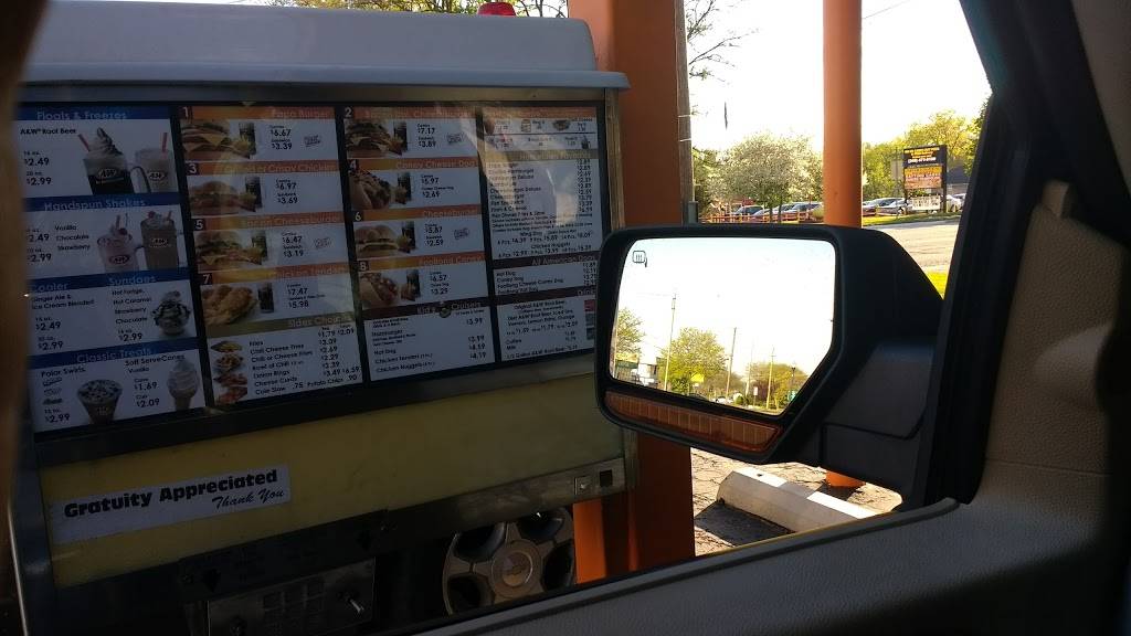 Farmington A&W | restaurant | 30732 Grand River Ave, Farmington, MI 48336, USA | 2484772849 OR +1 248-477-2849