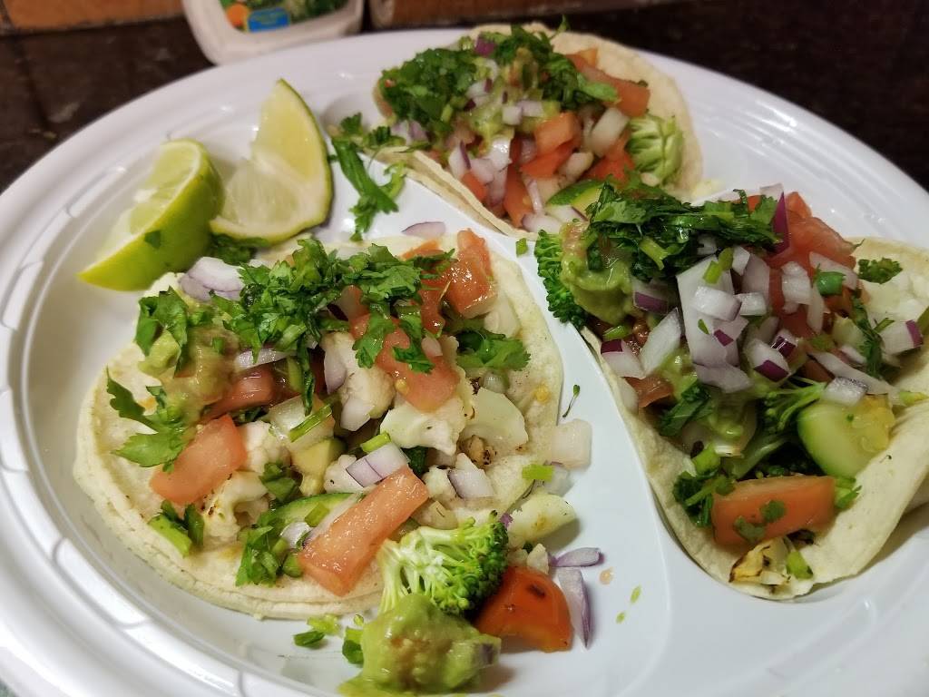 Taco Loco Mexican Grill | restaurant | 44 Broadway, Somerville, MA 02145, USA | 6176253830 OR +1 617-625-3830