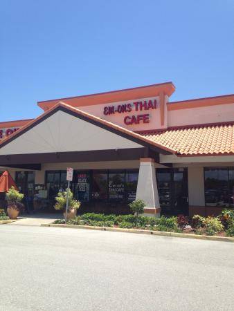 Em-Ons Thai Cafe | restaurant | 2364 Immokalee Rd, Naples, FL 34110, USA | 2395661993 OR +1 239-566-1993