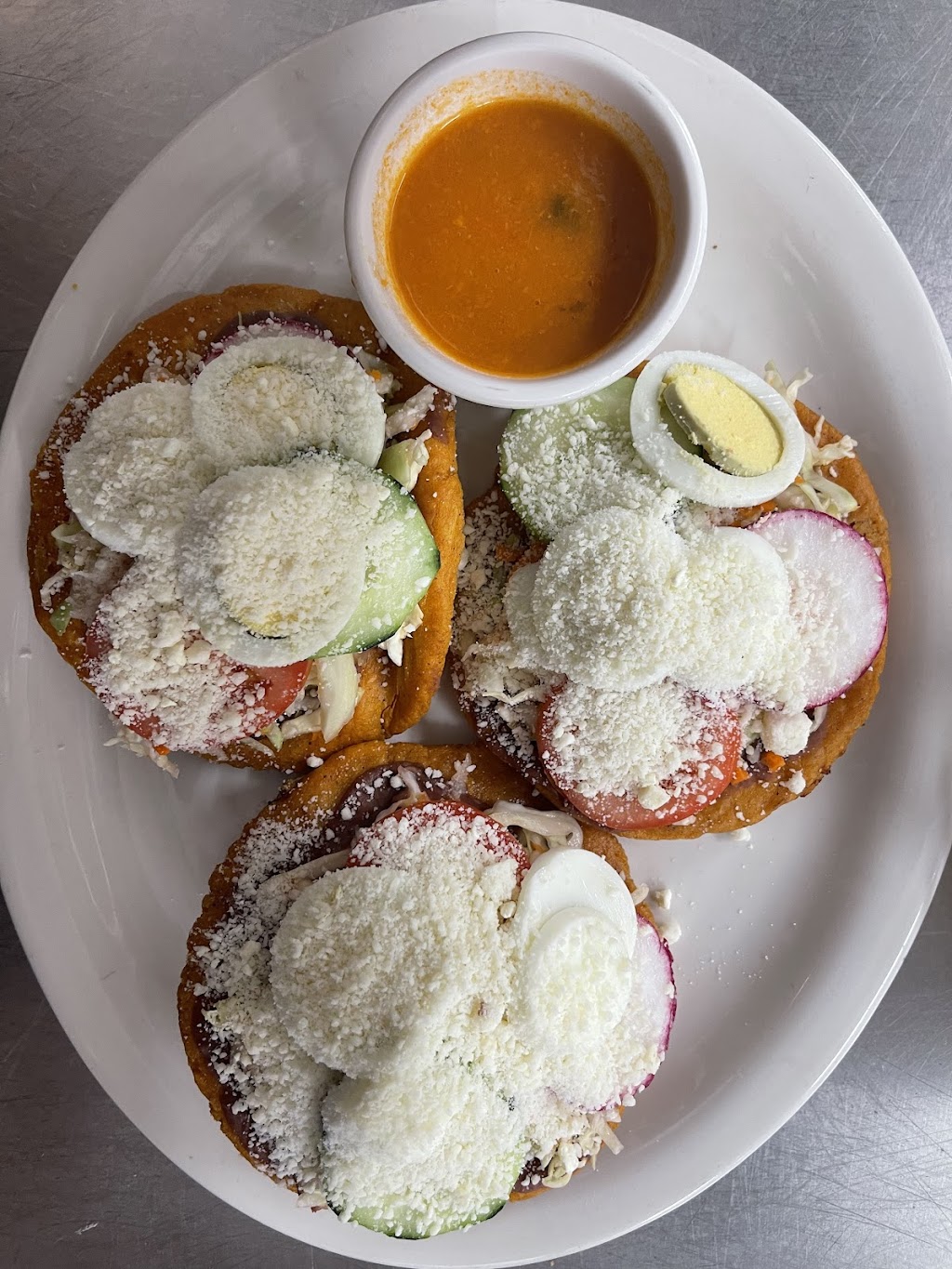 Vos pupusas | restaurant | 1125 W Rancho Vista Blvd, Palmdale, CA 93551, USA | 6615263393 OR +1 661-526-3393