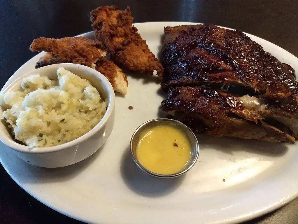 Ruby Tuesday | restaurant | 470 Lewis Ave, Meriden, CT 06450, USA | 2036301703 OR +1 203-630-1703