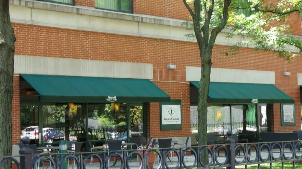 Rooks Corner Uic | restaurant | 625 S Ashland Ave, Chicago, IL 60607, USA | 3125296050 OR +1 312-529-6050