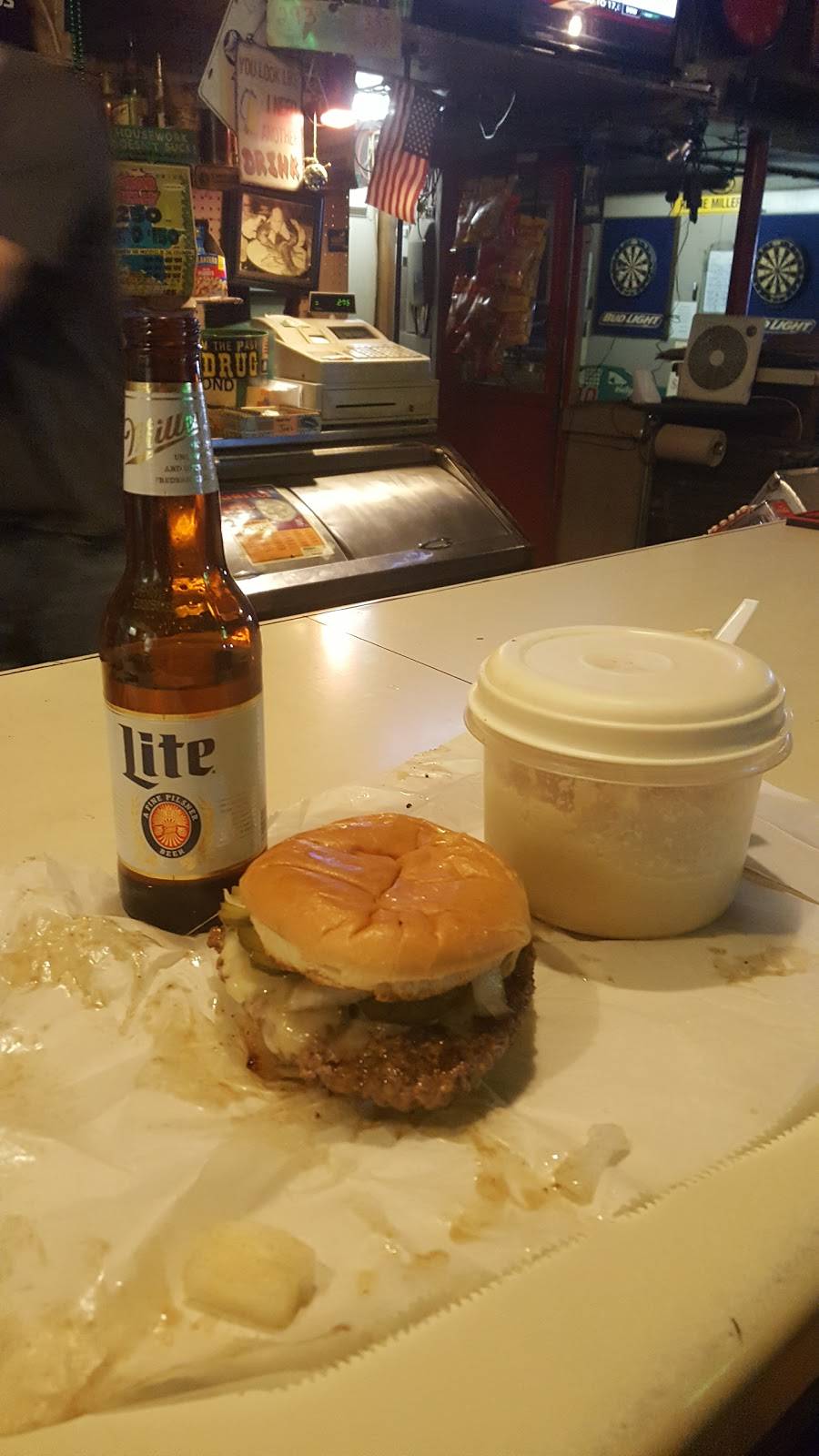 Ice House Tavern | restaurant | 1550 Walnut St, New Castle, IN 47362, USA | 7655299990 OR +1 765-529-9990