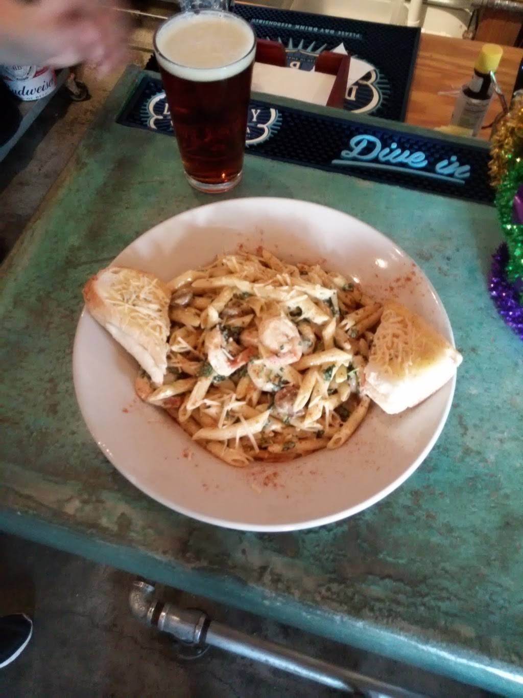 Cuzs Old Town Oyster Bar & Grill | restaurant | 108 S Beach Blvd, Bay St Louis, MS 39520, USA | 2284673707 OR +1 228-467-3707