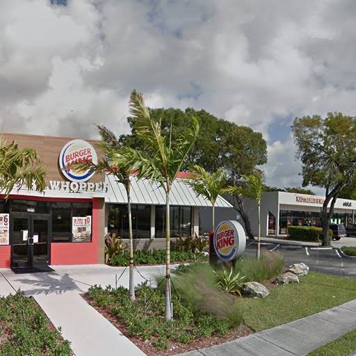 Burger King | restaurant | 7871 Pines Blvd, Pembroke Pines, FL 33024, USA | 9549877933 OR +1 954-987-7933