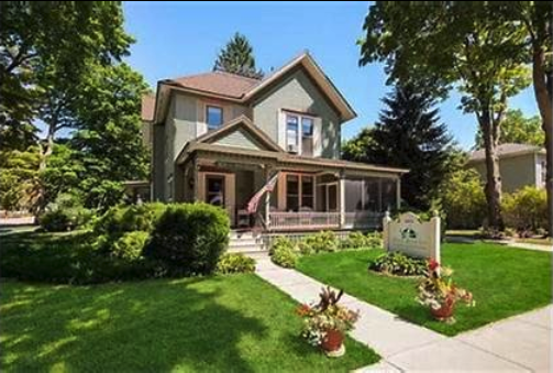 White Swan Inn Bed and Breakfast | restaurant | 303 S Mears Ave, Whitehall, MI 49461, USA | 2318945169 OR +1 231-894-5169