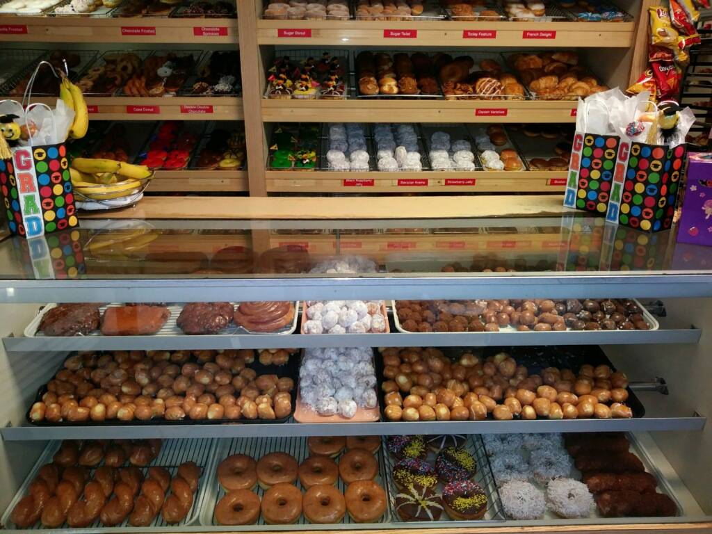 Sunny Donuts | bakery | 724 Highland Ave # A, National City, CA 91950, USA | 6194773222 OR +1 619-477-3222