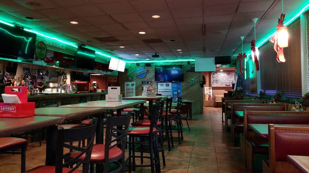 Bolts Sports Café | cafe | 910 S Main St, Englewood, OH 45322, USA | 9378366634 OR +1 937-836-6634