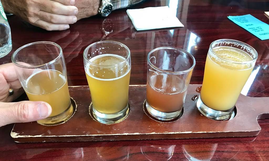 Northern Oak Brewery | restaurant | 806 N Saginaw St, Holly, MI 48442, USA | 2486347515 OR +1 248-634-7515