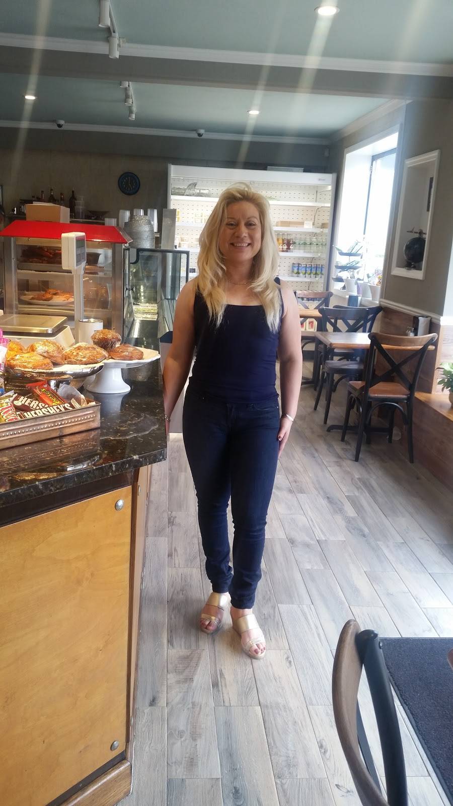 Los Gemelos Deli & Restaurant | restaurant | 47 Stevens St, Norwalk, CT 06850, USA | 2038310860 OR +1 203-831-0860