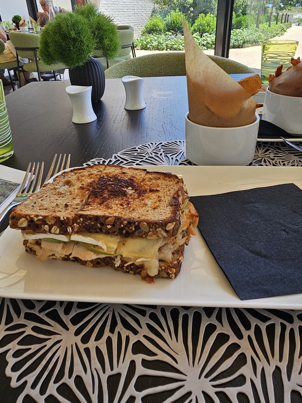 Park Grill - Arkansas Museum of Fine Arts | restaurant | MacArthur Park Historic District, 501 E 9th St, Little Rock, AR 72202, USA | 5013724000 OR +1 501-372-4000