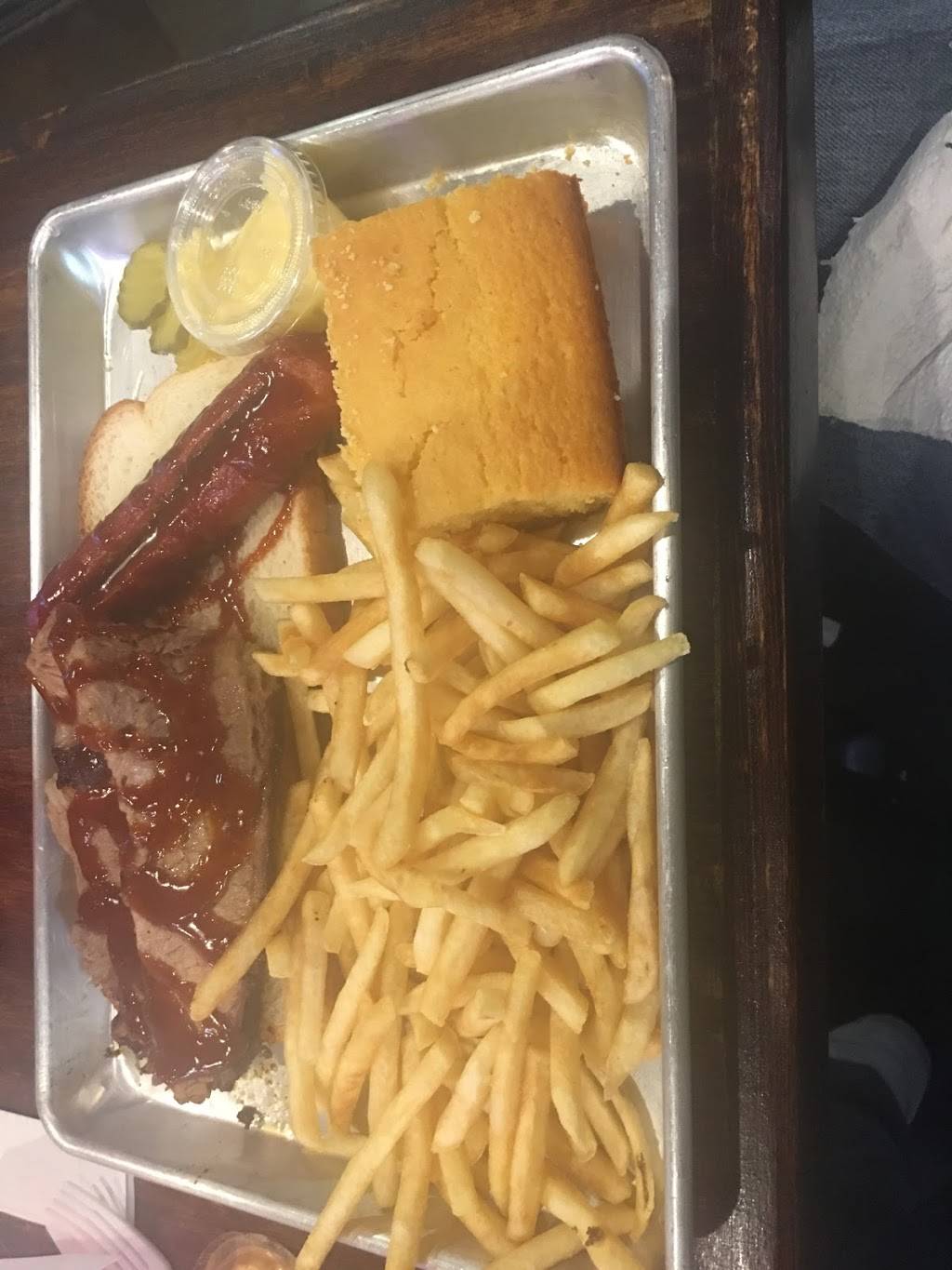 Hot Spot BBQ | restaurant | 6593 Collins Dr D4, Moorpark, CA 93021, USA | 8058760302 OR +1 805-876-0302