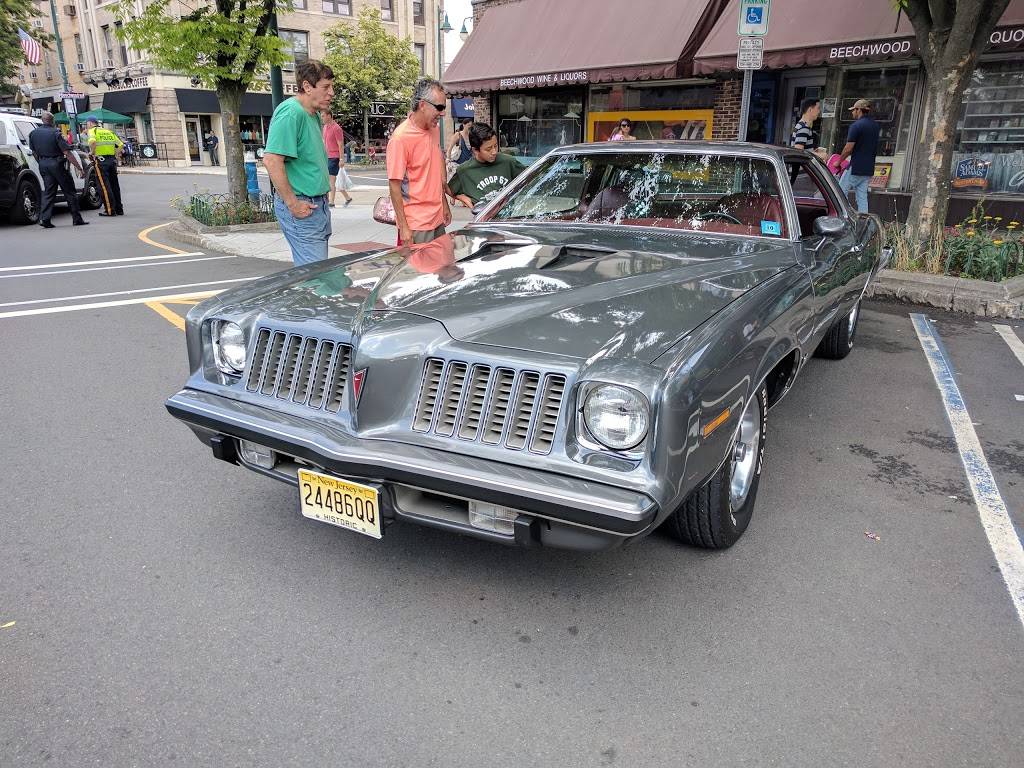 Manhattan Bagel | cafe | 25 Union Pl, Summit, NJ 07901, USA | 9085162641 OR +1 908-516-2641