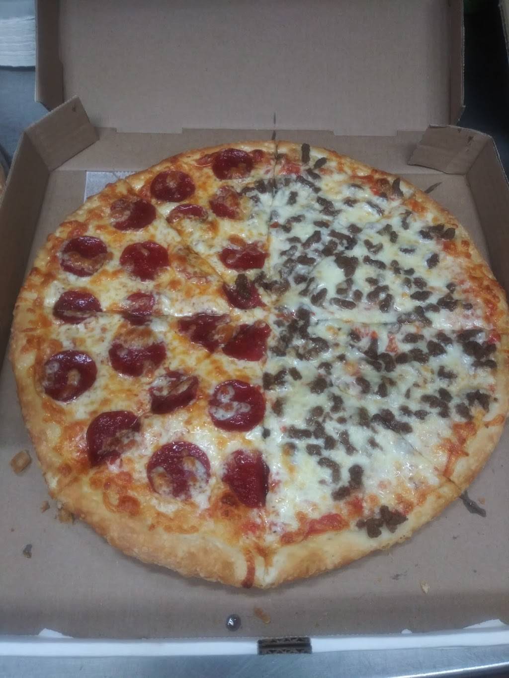 Paradise Pizza | restaurant | 1363 E Lycoming St, Philadelphia, PA 19124, USA | 2152890616 OR +1 215-289-0616