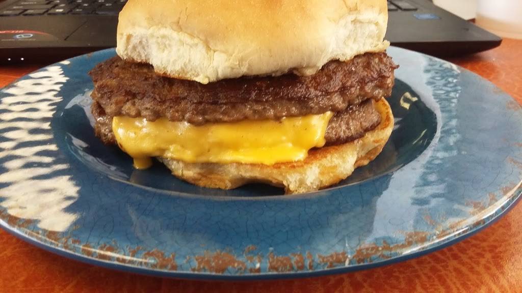 Willy Bills, Family Dining | restaurant | 411 US-61, New Madrid, MO 63869, USA | 5737484001 OR +1 573-748-4001