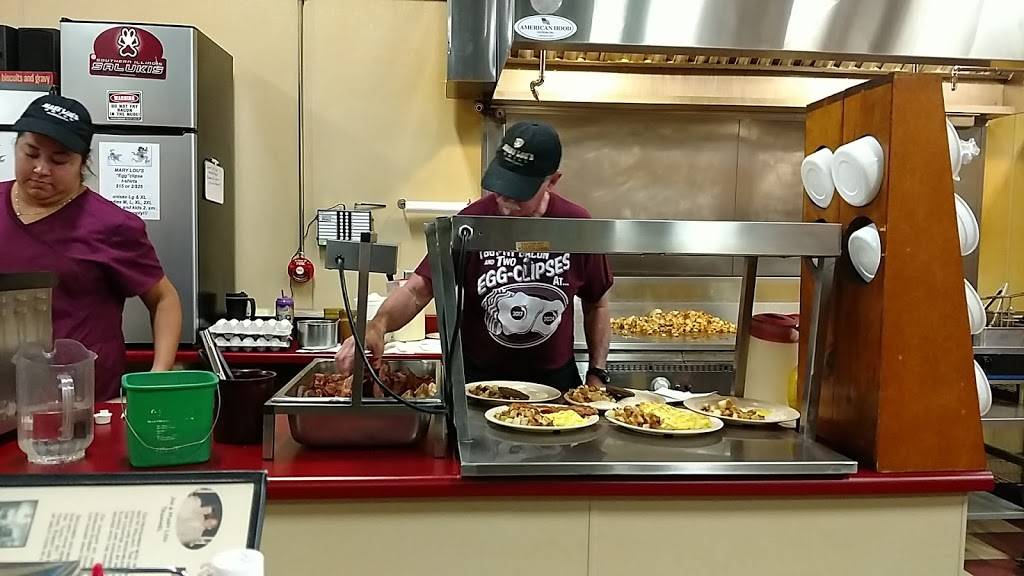 Mary Lous Grill | restaurant | 118 S Illinois Ave # 5, Carbondale, IL 62901, USA | 6184575084 OR +1 618-457-5084