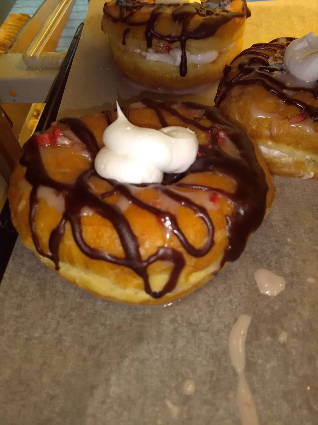 Heav’nly Donuts | bakery | 592 Merrimack Ave, Dracut, MA 01826, USA | 9787107620 OR +1 978-710-7620