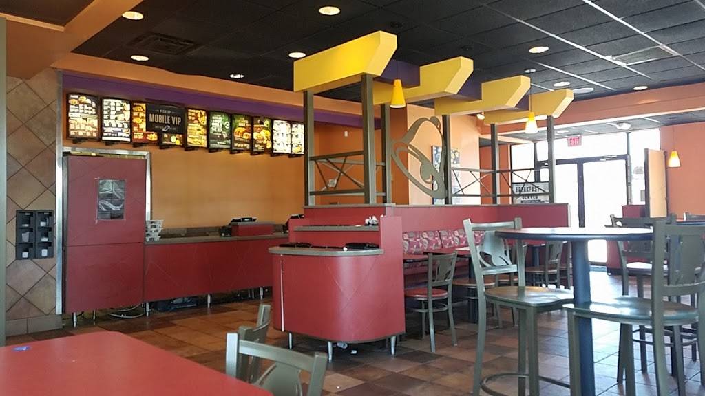Taco Bell | meal takeaway | 1800 Main St, Dunedin, FL 34698, USA | 7277363302 OR +1 727-736-3302