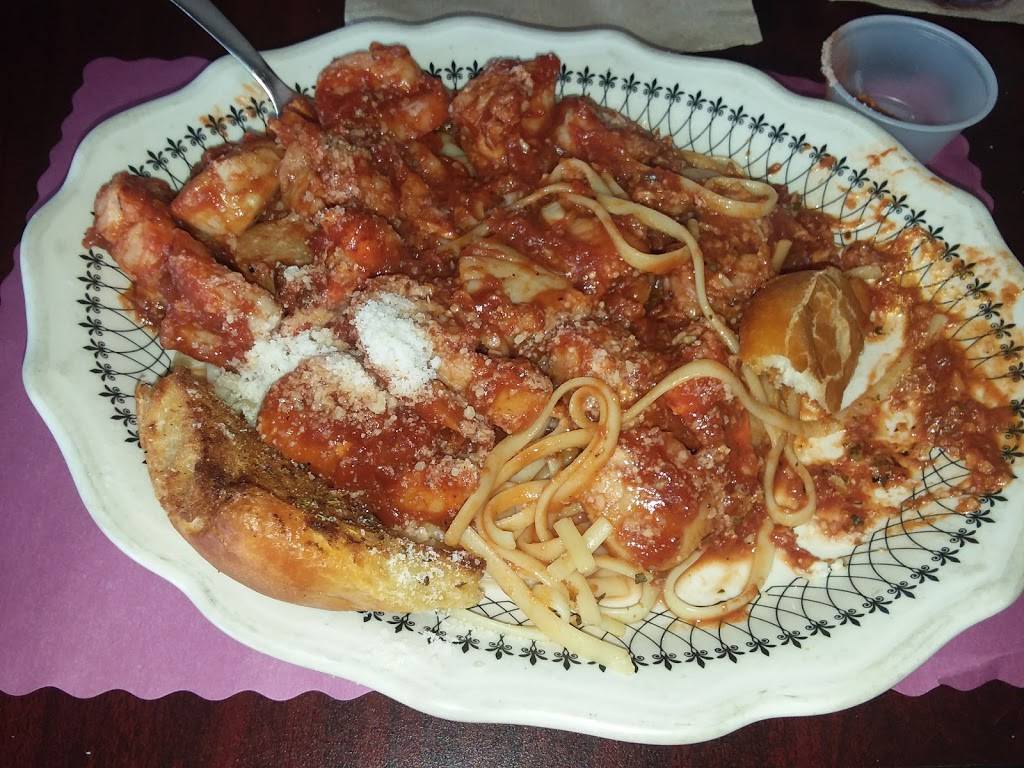 Macks Catering Service | restaurant | 773 Quinebaug Rd, Quinebaug, CT 06262, USA | 8604970182 OR +1 860-497-0182