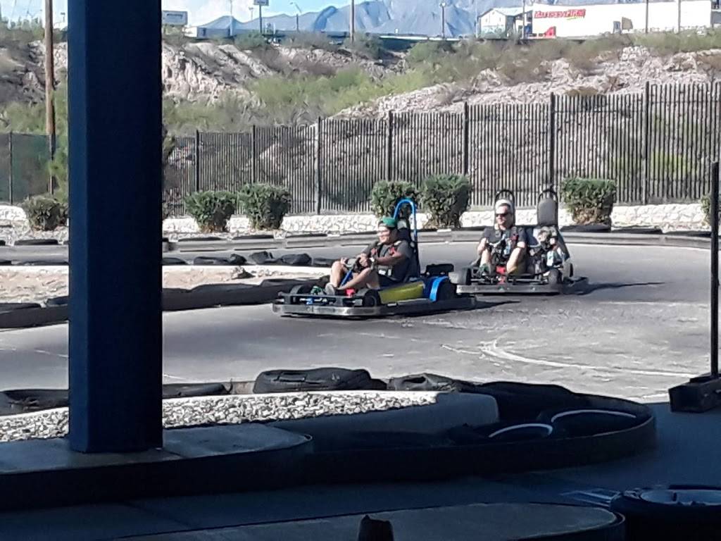 Adventure Zone | restaurant | 251 Redd Rd, El Paso, TX 79932, USA | 9155859663 OR +1 915-585-9663