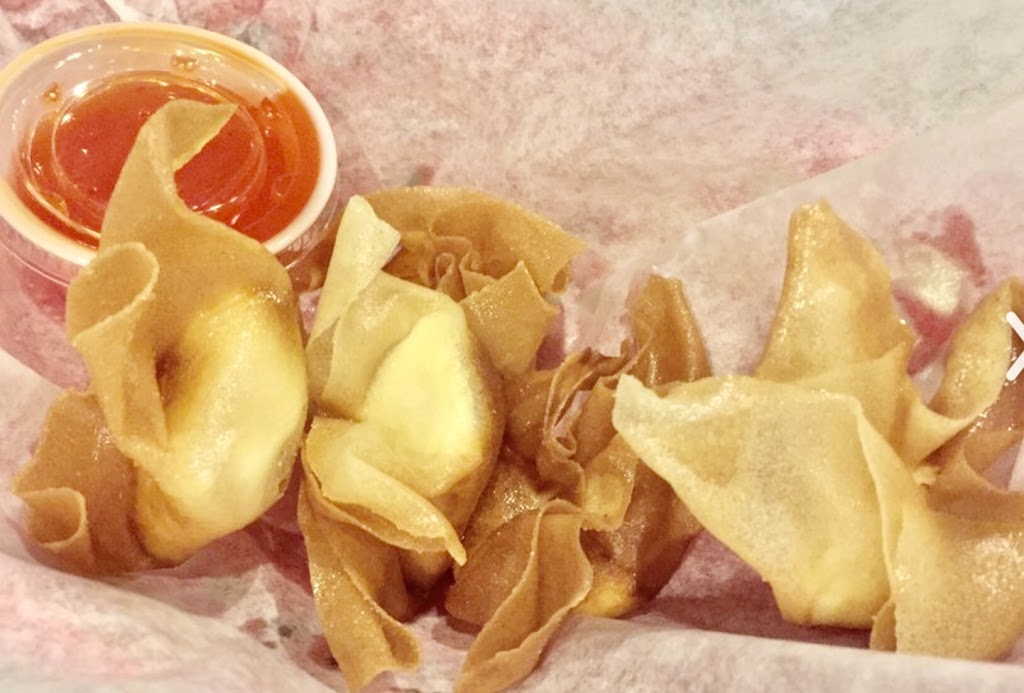 Grill Junkies | restaurant | W268N2380 Meadowbrook Rd, Pewaukee, WI 53072, USA | 2623031899 OR +1 262-303-1899