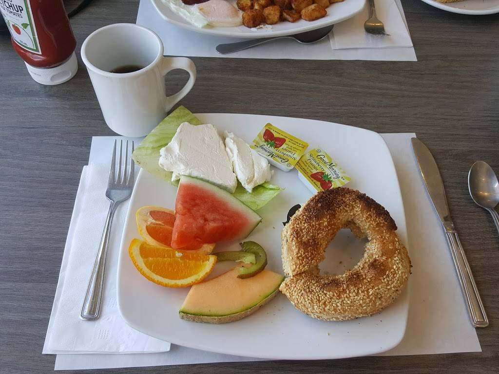 Fruit Oeufolie | restaurant | 275 Rue Hector-Lanthier, Saint-Eustache, QC J7P 5R1, Canada | 4504729117 OR +1 450-472-9117