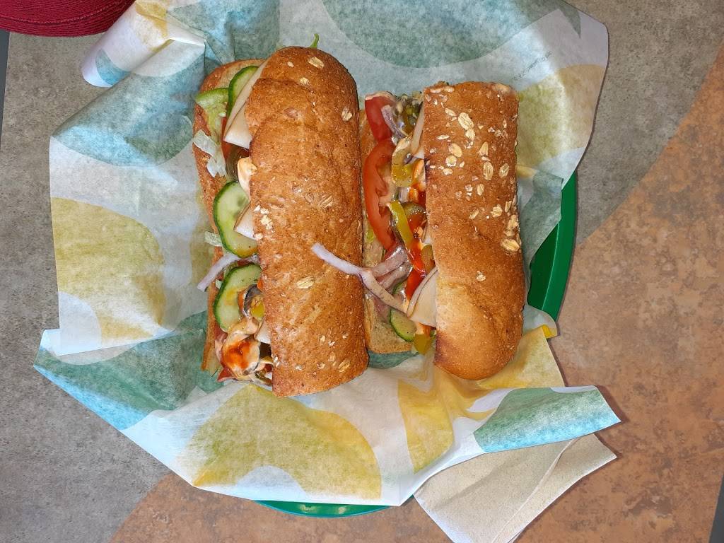 Subway | restaurant | 7125 Goreway Dr Unit 2, Mississauga, ON L4T 4H3, Canada | 9056120007 OR +1 905-612-0007