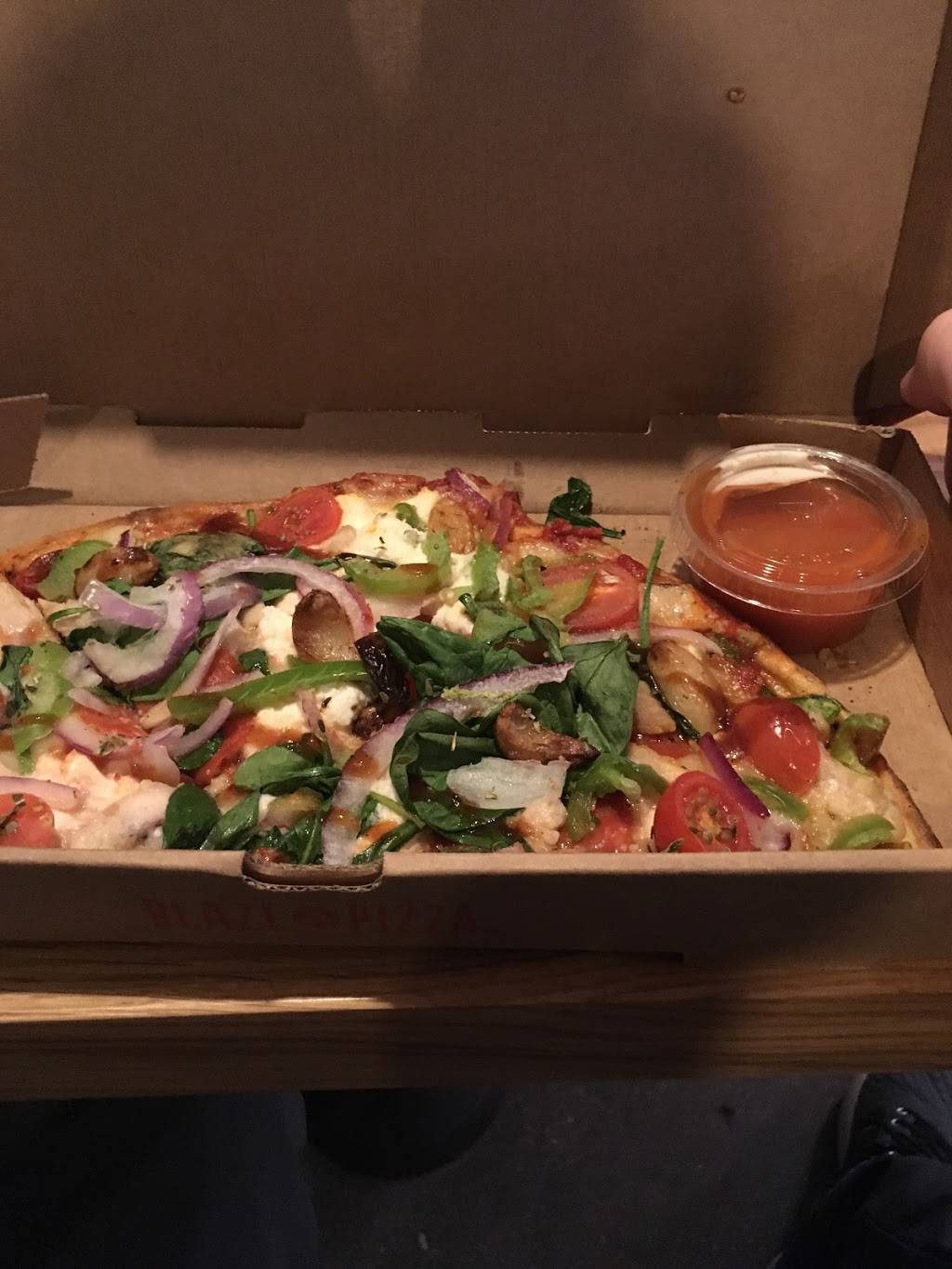 Blaze Pizza | meal takeaway | 209 E Orangefair Mall, Fullerton, CA 92832, USA | 7145984492 OR +1 714-598-4492