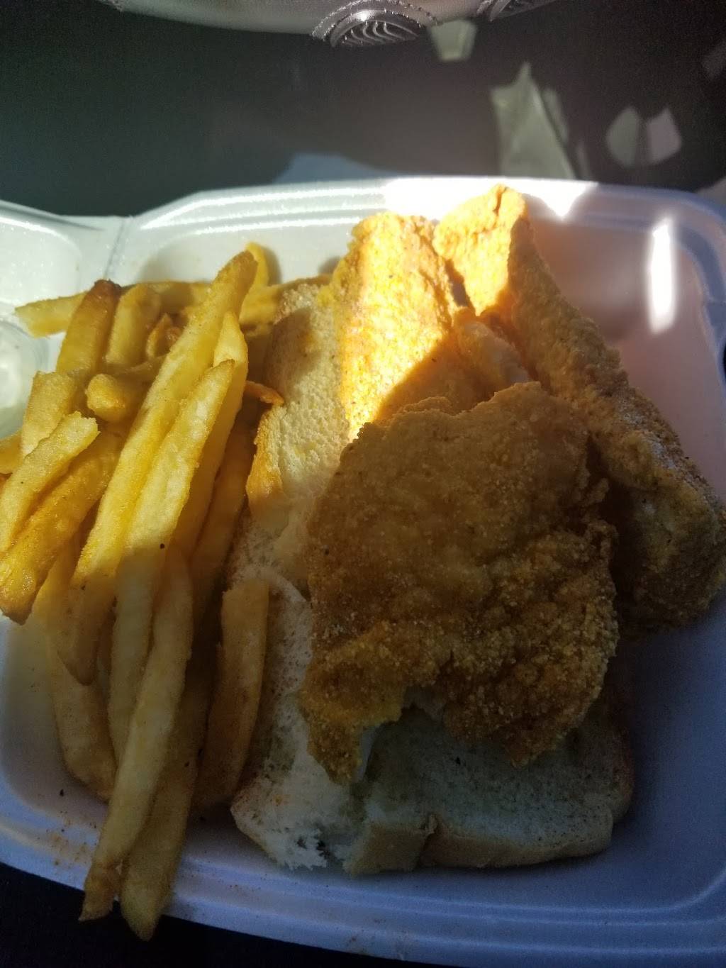 JJ Fish & Chicken | restaurant | 3302 W Camp Wisdom Rd, Dallas, TX 75237, USA | 9727801885 OR +1 972-780-1885