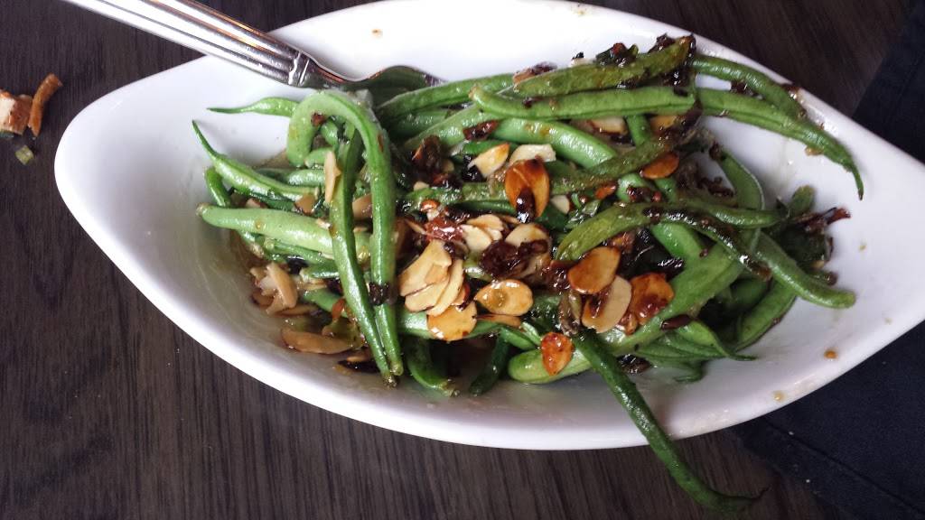 Father Fats Public House | restaurant | 945 Clark St, Stevens Point, WI 54481, USA | 7155444054 OR +1 715-544-4054