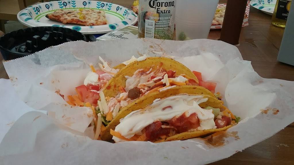 Buds Corner | restaurant | 5750 Columbus Rd NE, Louisville, OH 44641, USA | 3304540235 OR +1 330-454-0235