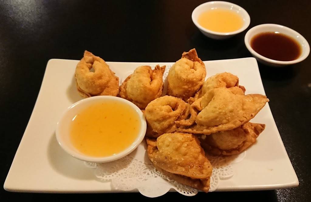 Miss Asia Cuisine | restaurant | 434 W Diversey Pkwy, Chicago, IL 60614, USA | 7732483999 OR +1 773-248-3999