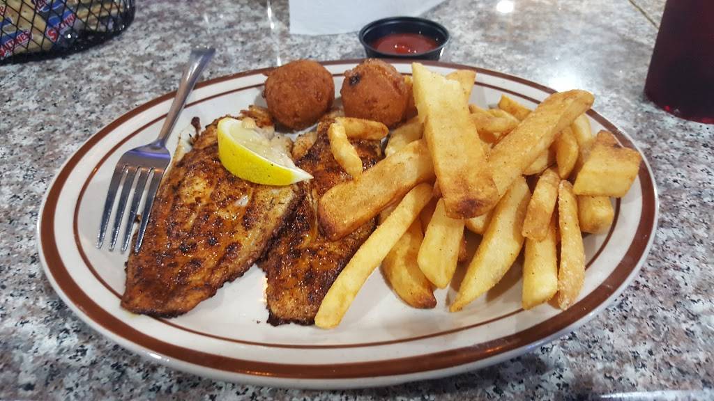 Fish N Tails Oyster Bar | restaurant | 221 W Polk St #101, Richardson, TX 75081, USA | 9724799944 OR +1 972-479-9944