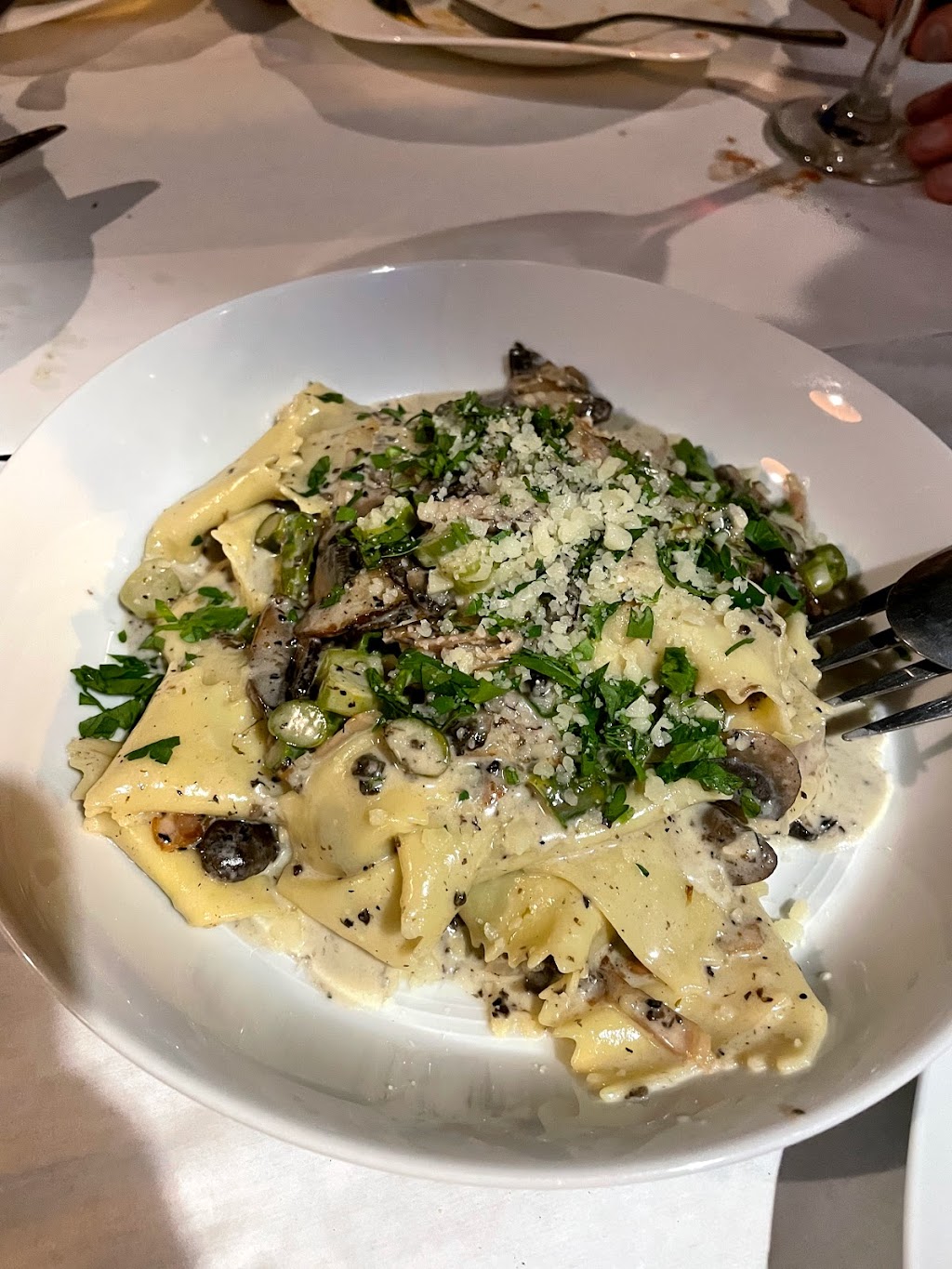 Munno Pizzeria & Bistro | restaurant | 4656 N Clark St, Chicago, IL 60640, USA | 7739427575 OR +1 773-942-7575