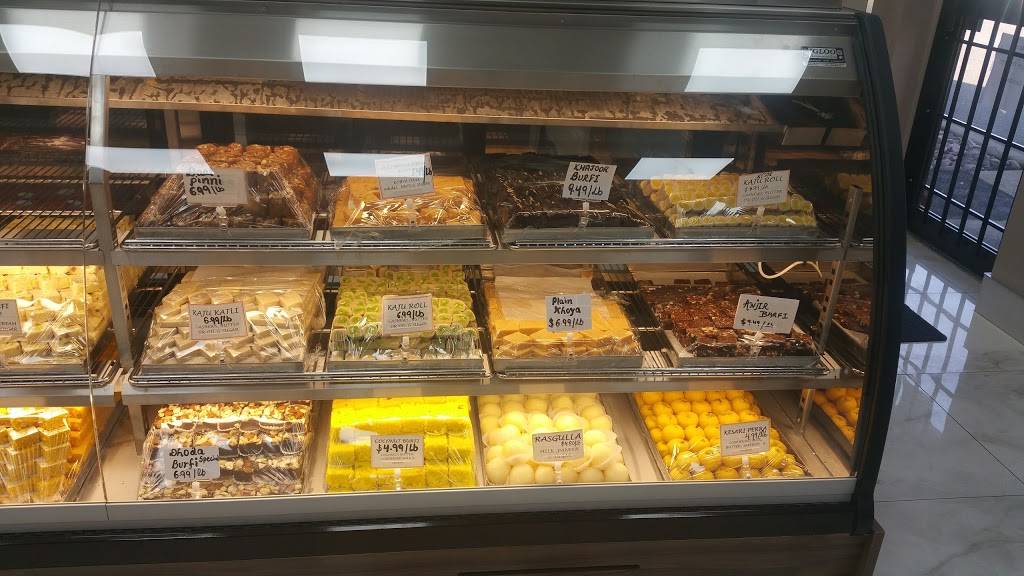 Gillz Sweet Factory | restaurant | 2131 Williams Pkwy #3, Brampton, ON L6S 5Z4, Canada | 9057992616 OR +1 905-799-2616