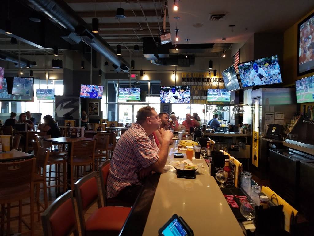 Buffalo Wild Wings | restaurant | 4343 North Grape Rd, Mishawaka, IN 46545, USA | 5742729464 OR +1 574-272-9464