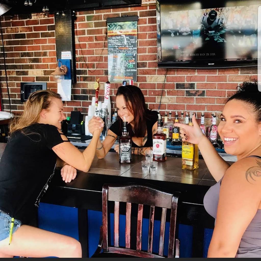 CB2 Fort Myers | restaurant | 11491 S Cleveland Ave, Fort Myers, FL 33907, USA | 2393135661 OR +1 239-313-5661