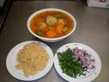 Cenaduria Gumacus | restaurant | 8646 State St, South Gate, CA 90280, USA | 3235665522 OR +1 323-566-5522