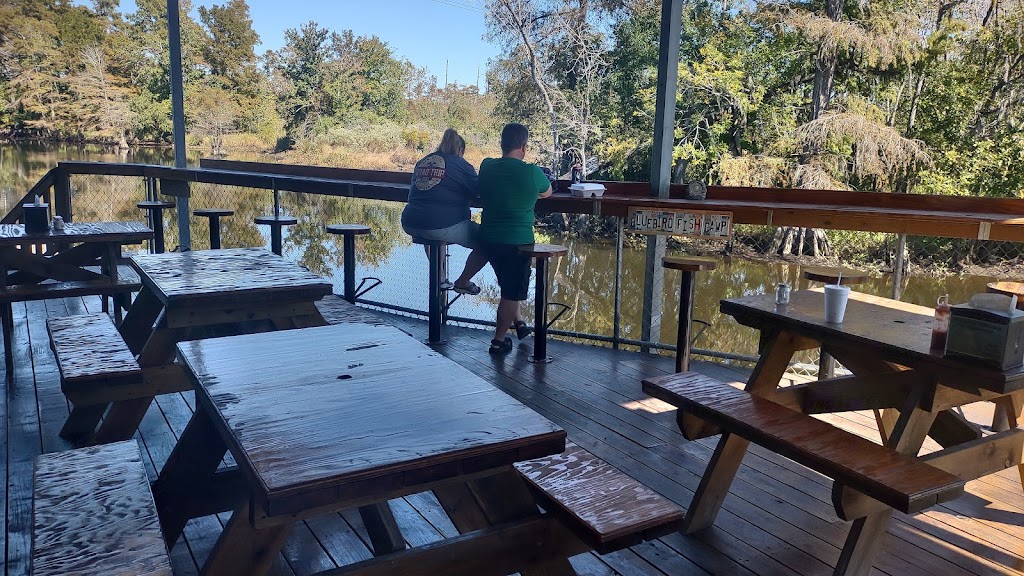 Bluebird Fish Camp | restaurant | 102 N Farragut Ave, Orange, TX 77630, USA | 4092385410 OR +1 409-238-5410