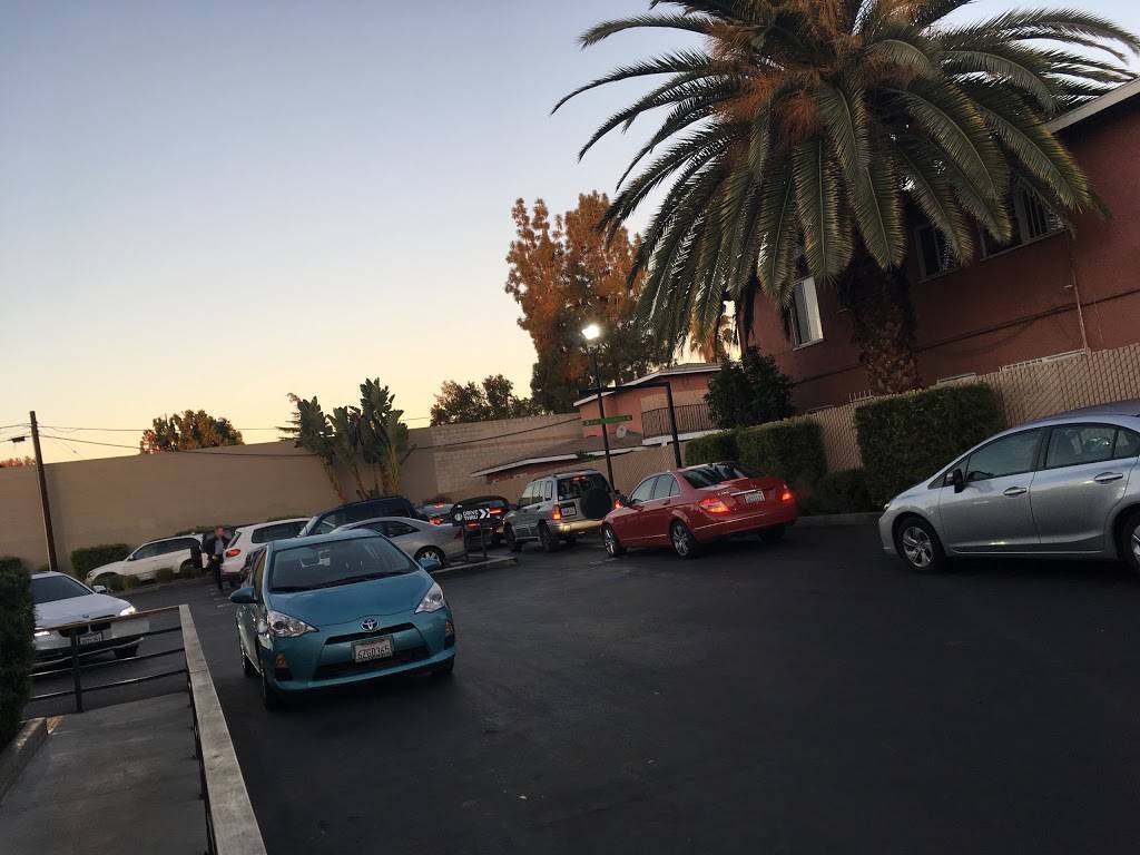 Starbucks | cafe | 743 N Lake Ave, Pasadena, CA 91104, USA | 6267971908 OR +1 626-797-1908