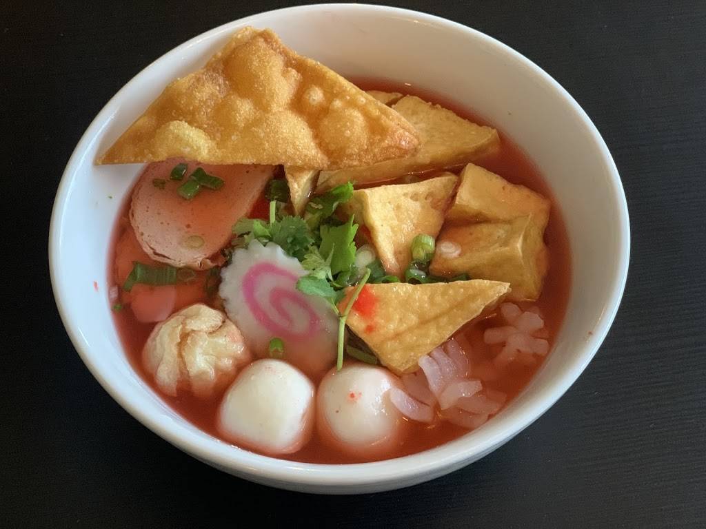 Wee Thai Food (WTF) Rice & Noodle | restaurant | 249 Chelmsford St, Lowell, MA 01851, USA | 9783199172 OR +1 978-319-9172