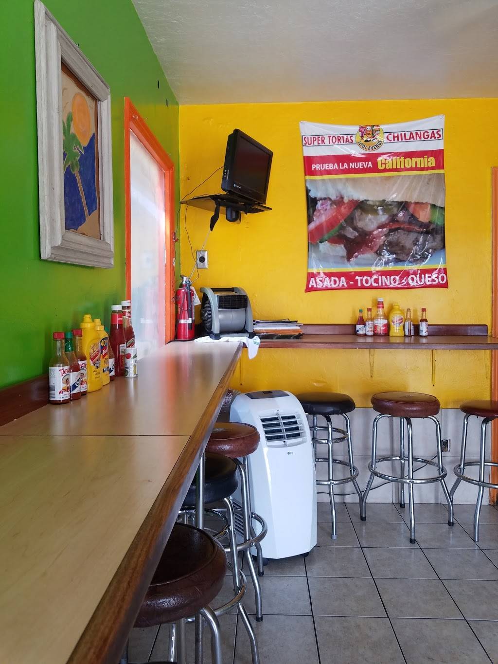 Super Tortas Chilangas Lodi Avenue | restaurant | 505 E Lodi Ave, Lodi, CA 95240, USA | 2093651959 OR +1 209-365-1959