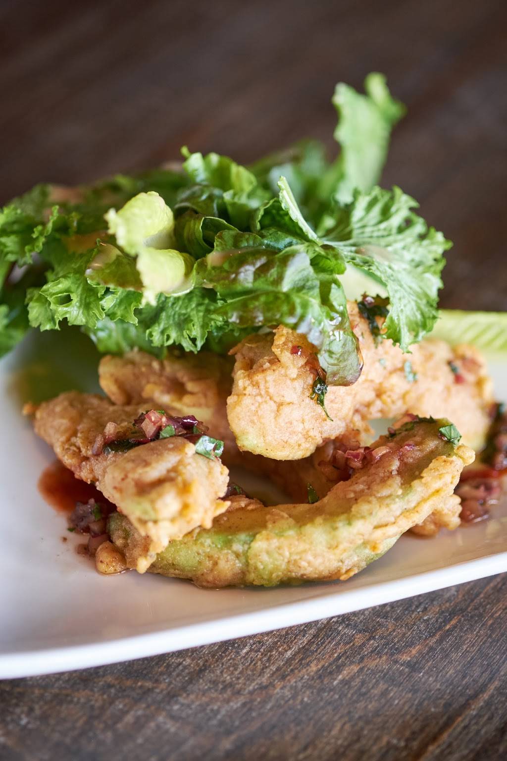 Maximos on Broad | restaurant | 2617 Broad Ave, Memphis, TN 38112, USA | 9014521111 OR +1 901-452-1111