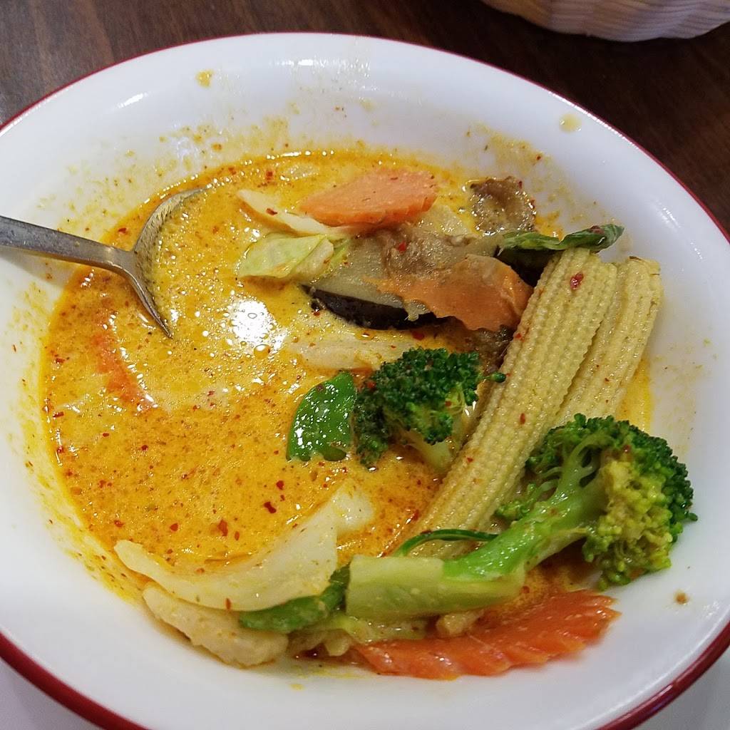 Lue Thai Cafe | cafe | 22215 Michigan Ave, Dearborn, MI 48124, USA | 3135589359 OR +1 313-558-9359